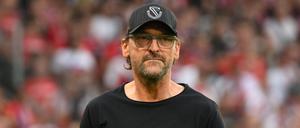 Cottbus-Trainer Claus-Dieter Wollitz hatte angegeben, mit Steinen beworfen worden zu sein.