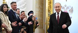Wladimir Putin bei seiner Ankunft zur Amtseinführung als russischer Präsident im Großen Kremlpalast.