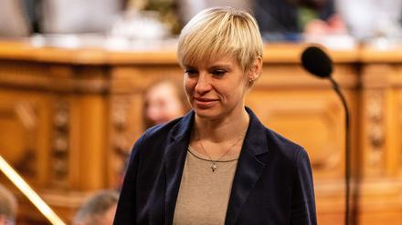 Die AfD-Politikerin Olga Petersen bei einer Bürgerschaftssitzung in Hamburg (Archivbild vom 15.12.2022).