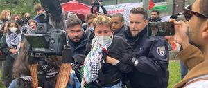 Die Räumung des Protestcamps an der FU durch die Polizei. 