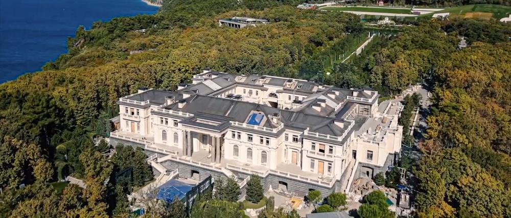 Putins Palast am Schwarzen Meer. Die Innenräume zeugen vom dekadenten Geschmack des Hausherren.