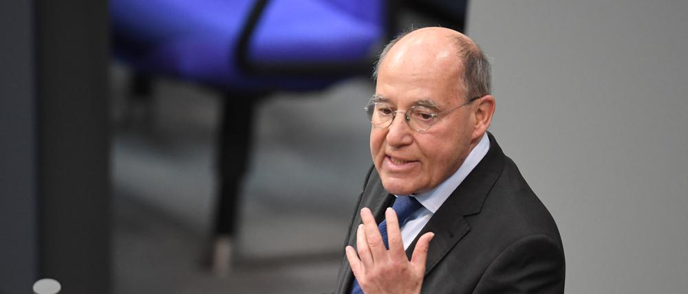 Gregor Gysi (Die Linke) will am Mittwoch mit zwei weiteren Alt-Genossen verkünden, ob und wie sie die Linkspartei vor dem Bundestags-Aus retten wollen.