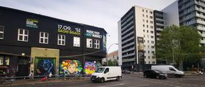 Der Kit Kat Club und seine Anwohner in Berlin.