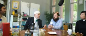 Imam Mohammed Taha Sabri und Rabbi Jeremy Borovitz beim interreligiösen Gespräch.