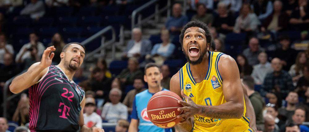 Sterling Brown (rechts) war Albas bester Werfer.