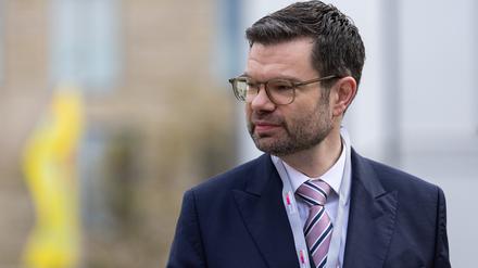 Marco Buschmann (FDP), Bundesminister der Justiz, nimmt an dem Bundesparteitag der FDP in Berlin teil. 