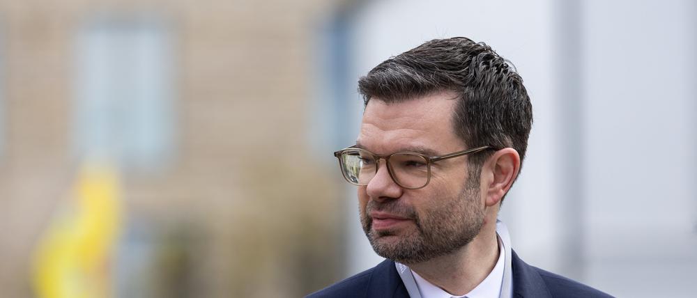 Marco Buschmann (FDP), Bundesminister der Justiz, nimmt an dem Bundesparteitag der FDP in Berlin teil. 