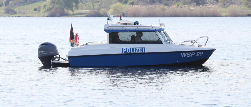 Die Wasserschutzpolizei zog in Potsdam einen betrunkenen Bootsfahrer aus dem Verkehr. (Symbolbild)