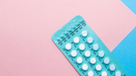Die Anti-Baby-Pille wurde auch genutzt, damit Mädchen größere Brüste, reinere Haut und keine Gesichtsbehaarung bekommen