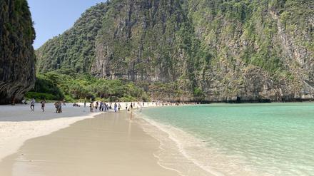 Schöne Natur, viel Sonne, relativ preiswert. Darum wandern deutsche Rentner nach Thailand aus. (Ko Phi Phi Leh, Maya Bay)