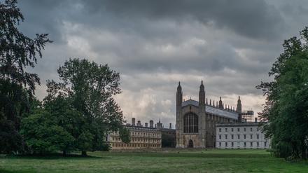 Rückansicht des Kings College in Cambridge. Cambridge gilt als eine der besten Universitäten in Großbritannien. 