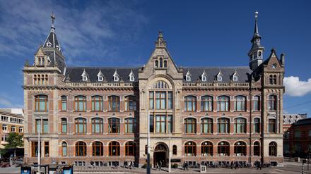 Prachtvolle Backsteinfassade: das Conservatorium Hotel.