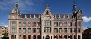 Prachtvolle Backsteinfassade: das Conservatorium Hotel.