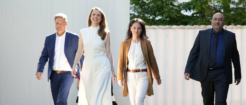 Hinter Spitzenkandidatin Terry Reintke laufen Vizekanzler Robert Habeck, Außenministerin Annalena Baerbock und Grünen-Chef Omid Nouripour. 