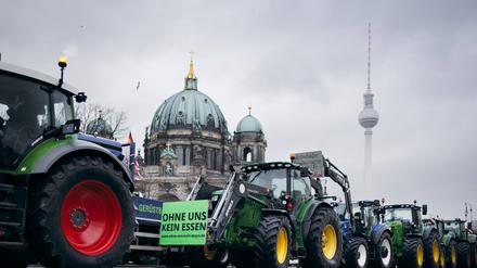 Die Bauern wollen keinen Green Deal der EU: Straßenblockaden im Zentrum von Berlin Mitte Januar 2024.