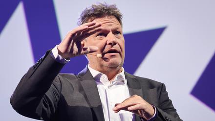 Robert Habeck (Bündnis 90/Die Grünen), Bundesminister für Wirtschaft und Klimaschutz, spricht auf der Digital- und Marketingmesse OMR. 