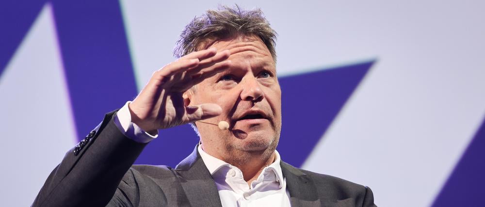 Robert Habeck (Bündnis 90/Die Grünen), Bundesminister für Wirtschaft und Klimaschutz, spricht auf der Digital- und Marketingmesse OMR. 