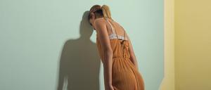 Manchmal möchte man vor Scham in der Wand verschwinden.