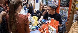 Beim Festival Comic Invasion Berlin werden die vom Senat prämierten Arbeiten regelmäßig mit einer Ausstellung und einem Podiumsgespräch gewürdigt.