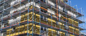 Wohnungsbau, Neubau einer Wohnanlage, Rohbau, teils schon mit Wärmedämmung versehen, NRW, Deutschland, Wohnsiedlung