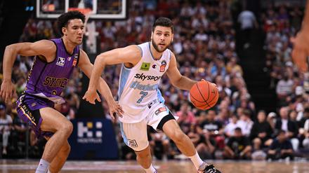 Will McDowell-White (rechts) spielte zuletzt in der NBL.