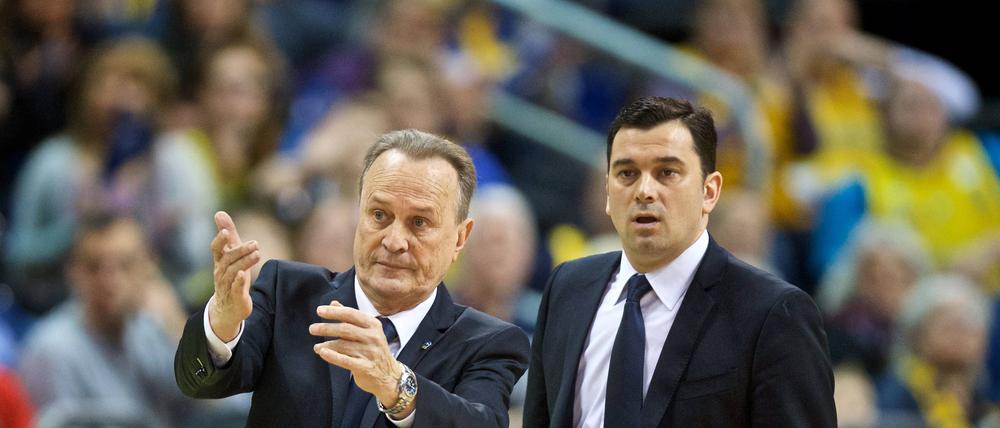 Von 2017 bis 2021 assistierte Israel Gonzalez (rechts) seinem Landsmann Aito Garcia Reneses bei Alba, seitdem ist er selbst Cheftrainer.
