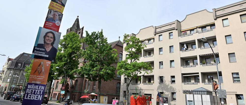 Potsdam, 06.05.2024, Lokales, Wahlplakate Kommunalwahl Potsdam, Foto: Ottmar Winter PNN ACHTUNG: Foto ist ausschließlich für redaktionelle Berichterstattung der PNN und des TGSP! Eine kommerzielle Nutzung, z.B. Werbung, ist ausgeschlossen. Die Weitergabe an nicht autorisierte Dritte, insbesondere eine weitergehende Vermarktung über Bilddatenbanken, ist unzulässig.