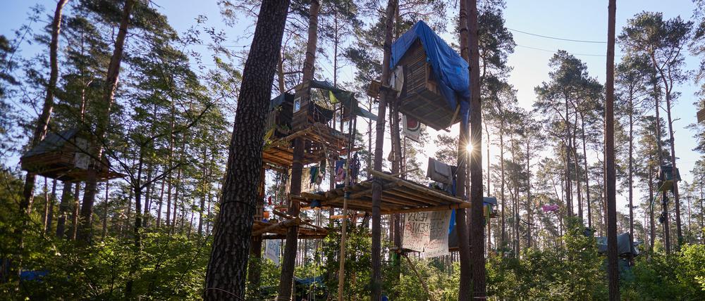 Blick ins Tesla-Protestcamp.