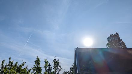 Der Himmel über Berlin-Oberschöneweide am 1. Mai 2024 um 17:20 Uhr