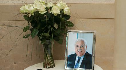 Ehrung für John Kornblum. Viele Weggefährten kamen zur Gedenkfeier in die Botschaft.