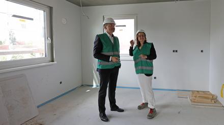Fertigmodule wie sie hier am Stern in Potsdam montiert wurden, können ein Weg sein um schneller zum Ziel zu kommen. 