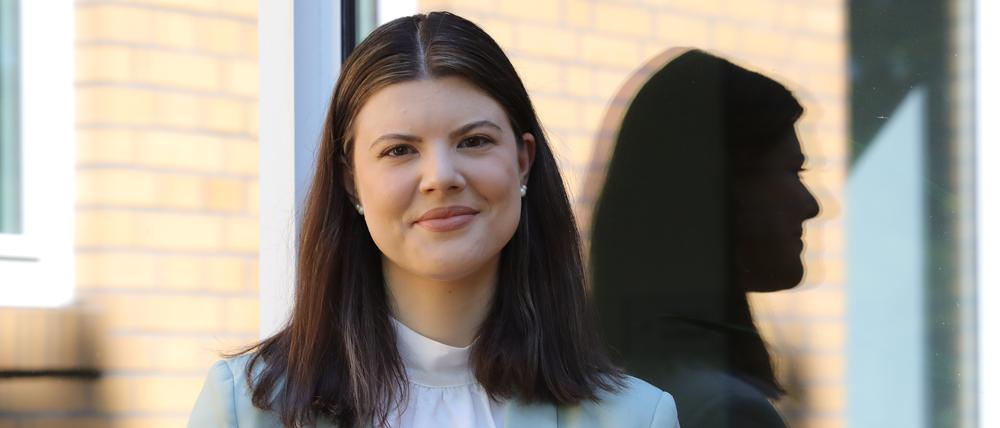 Julia Straube vom Brandenburgischen Landesinstitut für Rechtsmedizin, Koordinatorin des Projekts „Medizinische Soforthilfe und vertrauliche Spurensicherung nach Vergewaltigung“. Rechtsmediziniern vom Frauenzentrum ausgezeichnet.
