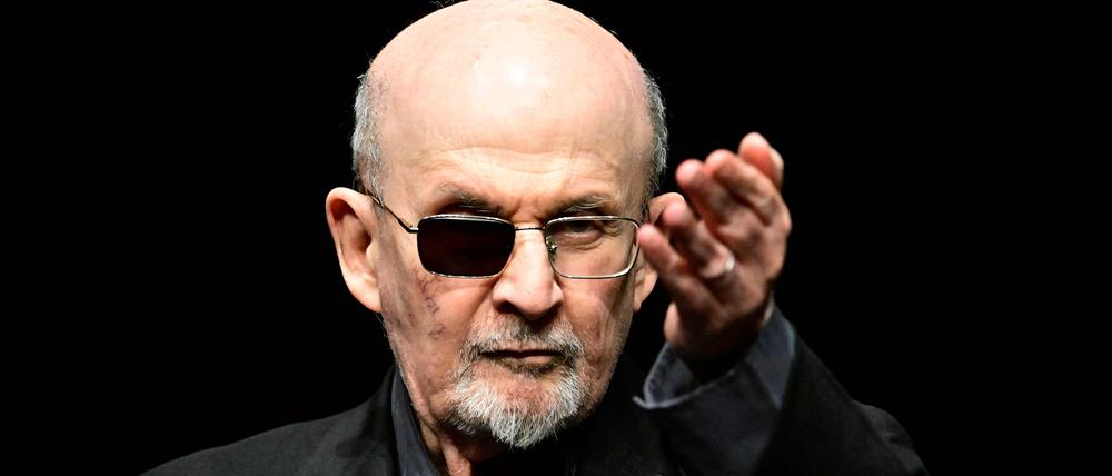 Salman Rushdie, Schriftsteller, am Donnerstagabend im Deutschen Theater. 