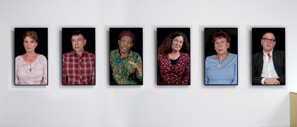 26 Menschen kommen bei der Videoinstallation zu Wort.