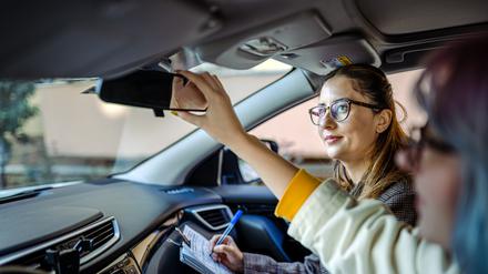 Alles eine Frage der Einstellung: Rücksicht und Vorsicht sind die wichtigsten Gebote, die in der ersten Fahrstunde gelernt werden.