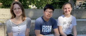 Tjalda Brüsch, Bojun Liu und Julia Trockels (v.l.) reisen für einen Wettbewerb in die USA.