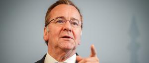 Bundesverteidigungsminister Boris Pistorius (SPD) kommt in vielen Beliebtheitsumfragen besser weg als Kanzler Scholz.