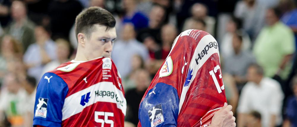 Die Handballer des HSV Hamburg würden sportlich die Klasse halten und müssen wahrscheinlich trotzdem absteigen. 