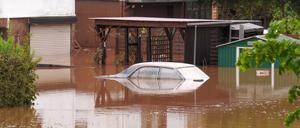 In der Gegend um Blieskastel stehen zahlreiche Wohnhäuser unter Wasser. 