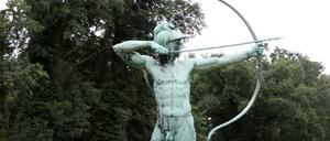 Königlich Tafeln ! Europäisches Picknick in Sanssouci, unterhalb der Terrassen    OrangerieschlossFoto:Manfred Thomas

Am Wochenende zog es 600 Gäste, darunter Schauspieler Daniel Brühl, zu einem königlichen Picknick am Orangerieschloss. Das Mahl war Teil einer europaweiten Aktion