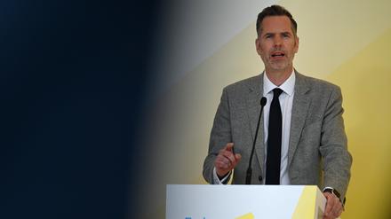 Christian Dürr, Fraktionsvorsitzender der FDP, spricht bei einem Pressestatement zu Beginn der Sitzung seiner Bundestagsfraktion.