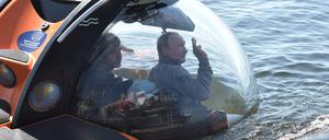 Russlands Präsident Wladimir Putin taucht 2019 vor der Insel Gogland im Finnischen Meerbusen in der Ostsee an Bord des Tauchboots C-Explorer 3 ab.