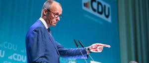 Der CDU Bundesvorsitzende Friedrich Merz besucht am Mittwoch 22.05.2024 Saarlouis, fotografiert im Theater am Ring in Saarlouis. 