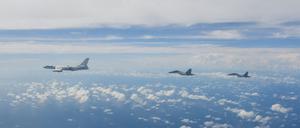 Chinesische Militärflugzeuge nahe Taiwan (Archivbild). 