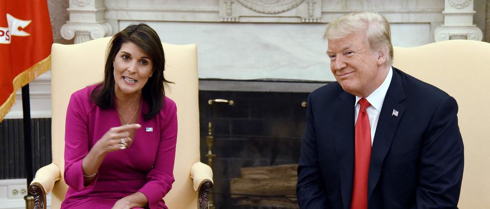 Die ehemalige republikanische Präsidentschaftskandidatin Nikki Haley will eigenen Angaben zufolge bei der Wahl in den USA im November ihren ehemaligen Rivalen Donald Trump wählen (Archivbild).