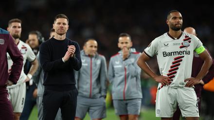 Trainer Xabi Alonso (l.) und sein Team fanden kein Mittel gegen die starken Italiener.