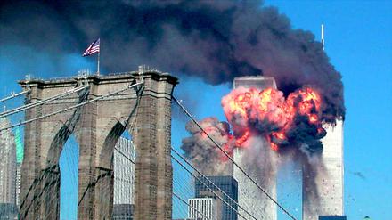 Um 8.45 Uhr Ortszeit rast am 11. September 2001 das erste Flugzeug ins World Trade Center, kurz darauf ein zweites.