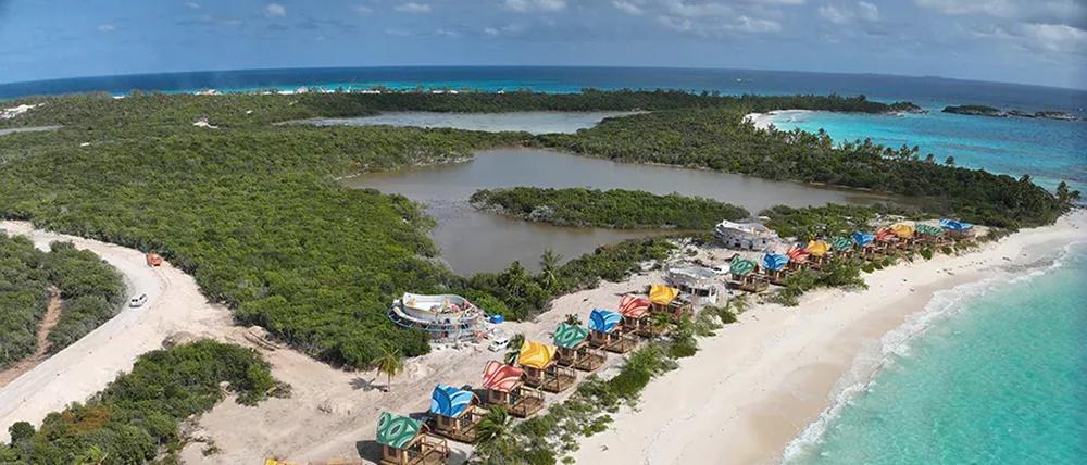 Schön bunt, aber noch nicht ganz fertig: An der Südspitze der Bahamas-Insel Eleuthera hat Disney eine künstliche Karibik-Welt geschaffen.