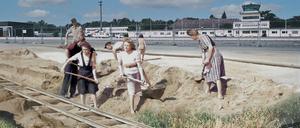 Bau auf, bau auf: 1948 wurde der innerstädtische Flughafen „Otto Lilienthal“ in Berlin-Tegel erbaut.