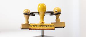 Bürokratie-Wahnsinn, -Dschungel, Amtsschimmel, Verwaltungshölle Deutschland: Es gibt viele negative Begriffe für die deutsche Bürokratie.